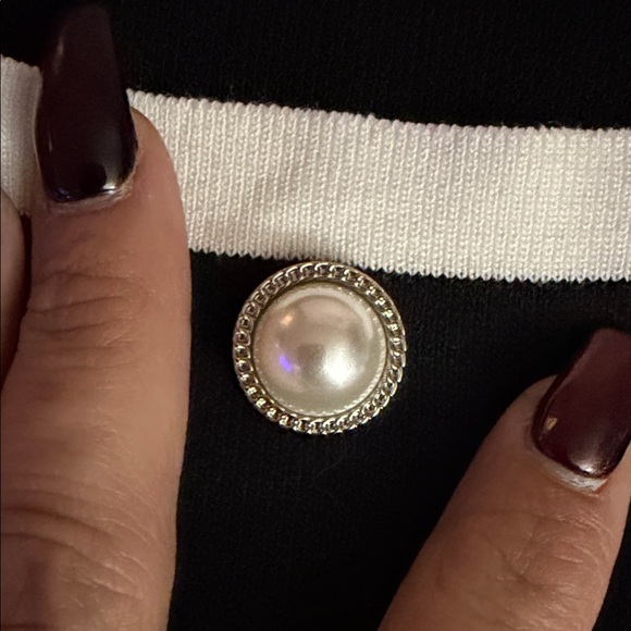 Elegant black & white faux button down dress - Picture 9 of 12